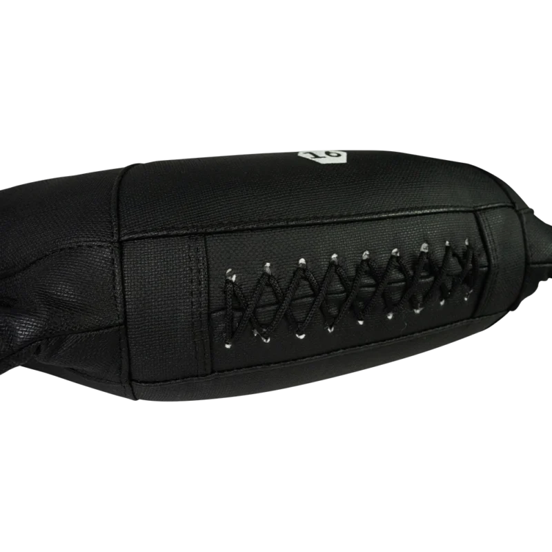 Detal szwów w worku treningowym Functional Training Bag 4GRADE, pokazujący solidne wykonanie.