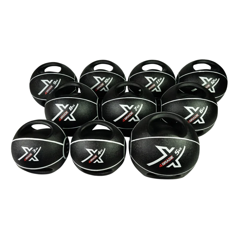 Czarne piłki lekarska z dwoma uchwytami 4GRADE, idealna do treningu funkcjonalnego drugi rzut