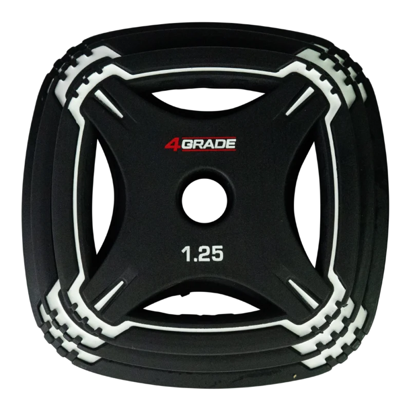 Zestaw talerzy do Body Pump 4GRADE w użyciu, widoczne uchwyty do ćwiczeń drugi rzut